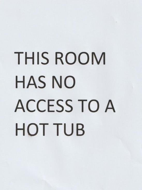 Antrim House Guest Rooms & Suites (Adults Only) Portrush Habitación foto